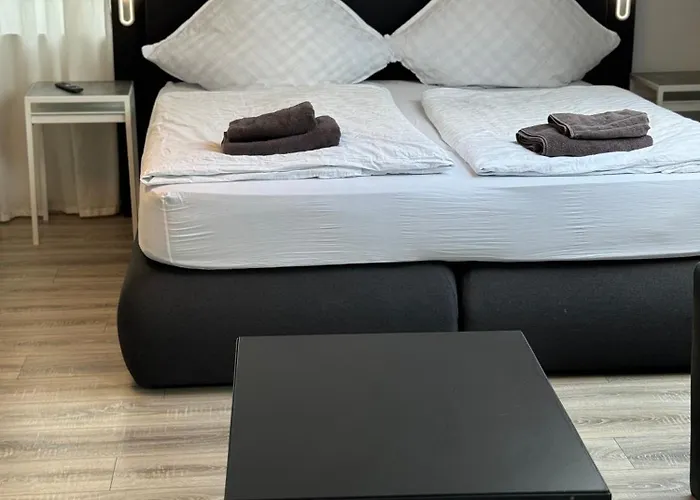 - Free Parking - Wifi - Kitchen *